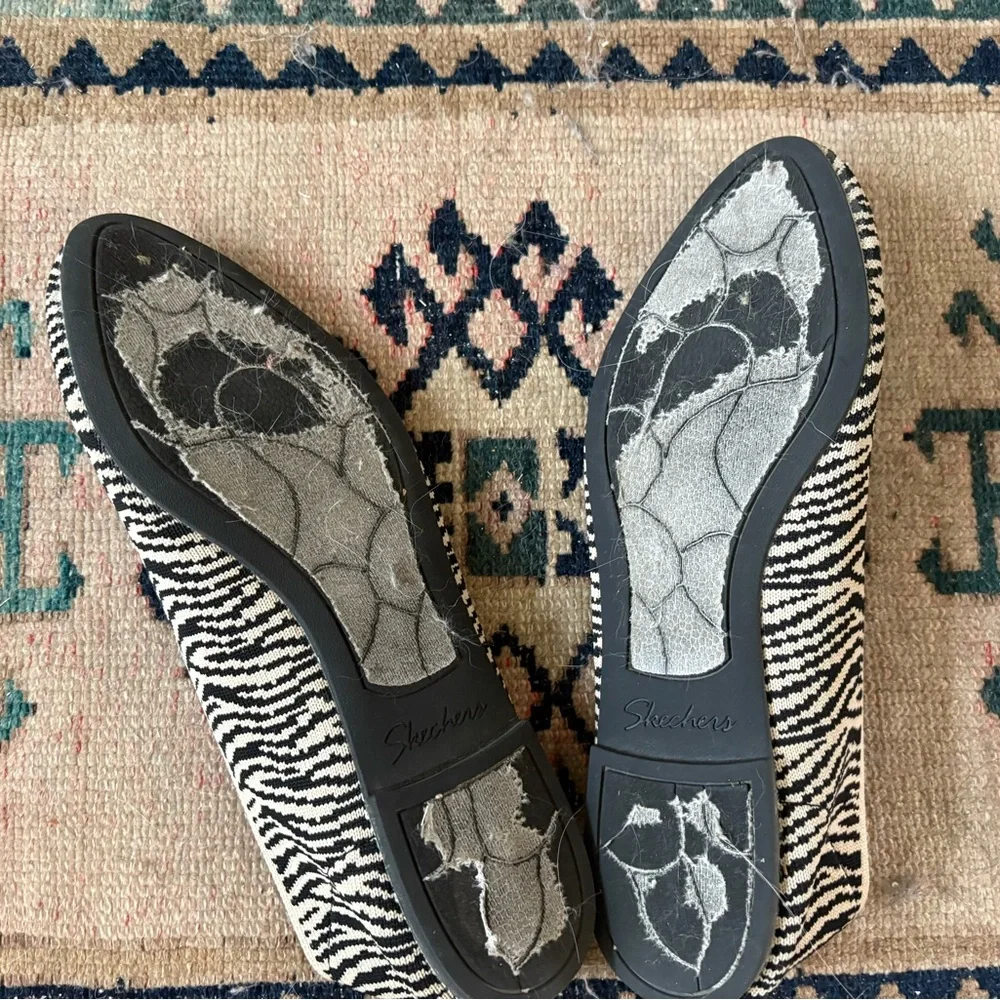 Skechers Zebra Stripe Flats Size 11 - Picture 5 of 6